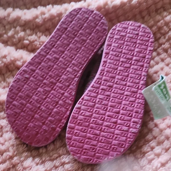 🔥 NWT Sanuk🔥Pink and Gray Slippers Cozy Slip-On Comfort - Picture 7 of 8
